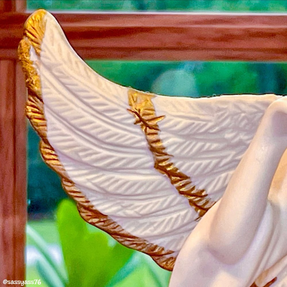 ▪️VTG▪️Mid-Century Hand-Painted Porcelain Fluted Playing ANGEL Figure - Picture 8 of 9